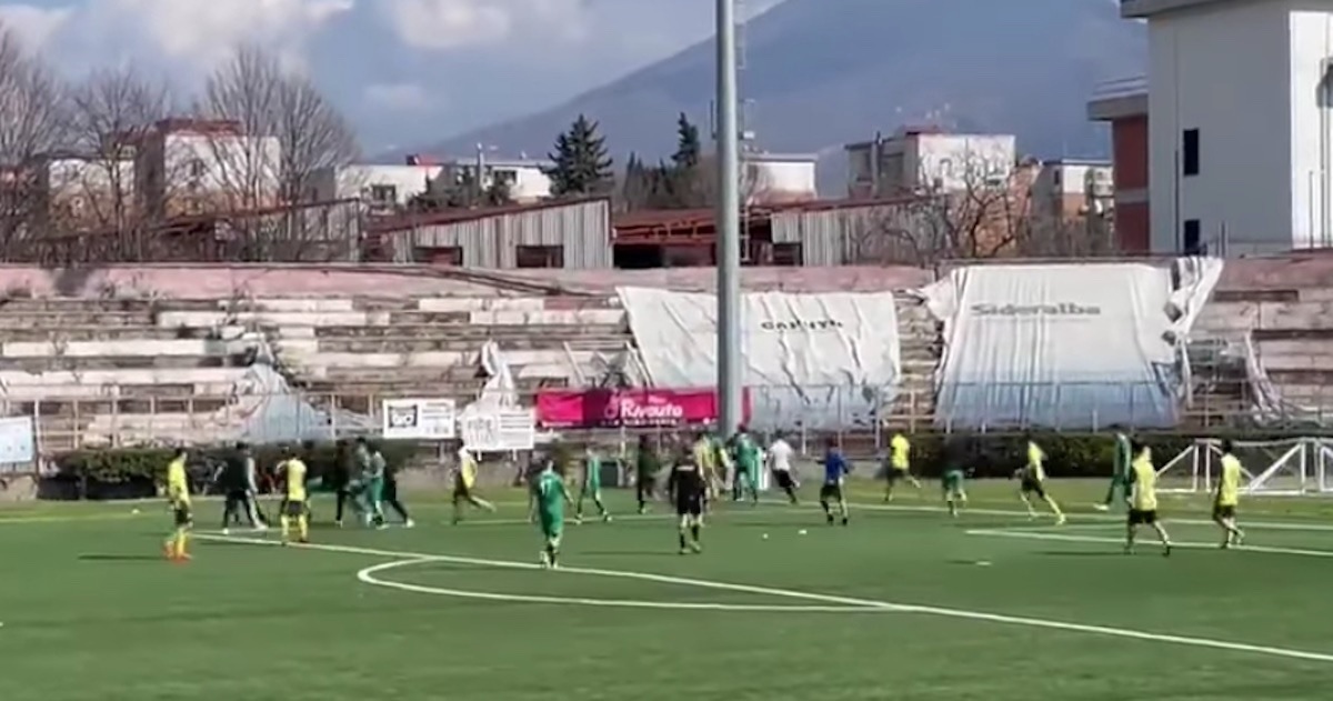 Prima Categoria Campania, rissa tra giocatori della Sangiovannese e della Boys Melito. VIDEO