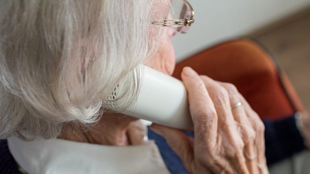Colleferro, tenta di truffare un’anziana