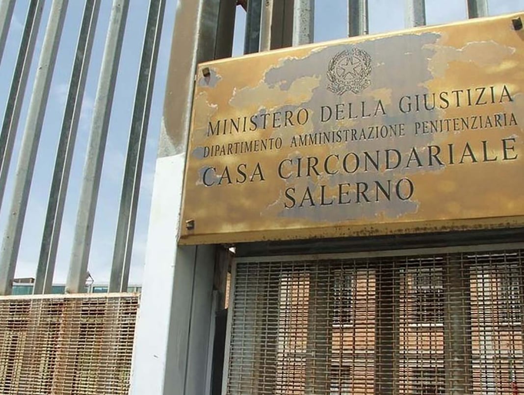 Salerno, caos nel carcere di Fuorn