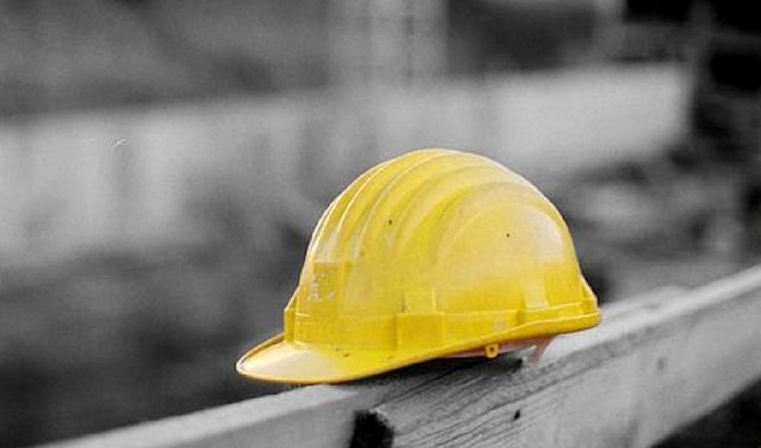 Campania, stop ai lavori sotto il sole: De Luca firma l’ordinanza anti-caldo