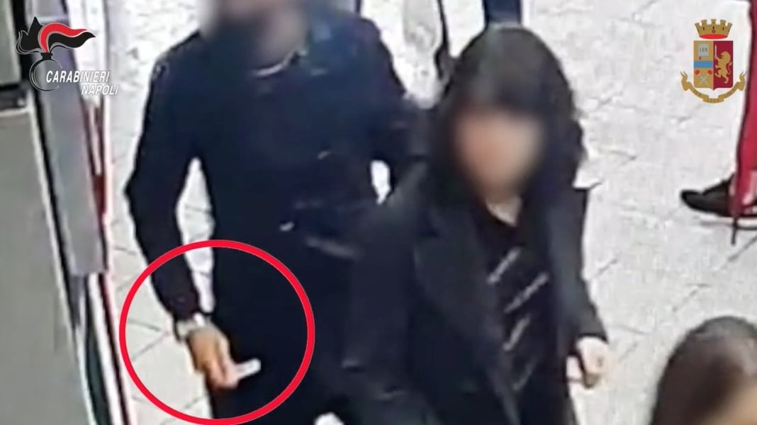 Napoli arrestato borseggiatore seriale