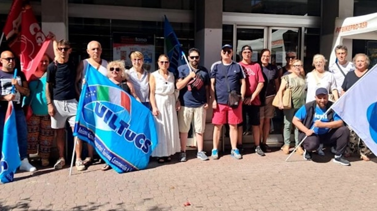 manifestazioni a napoli e salerno