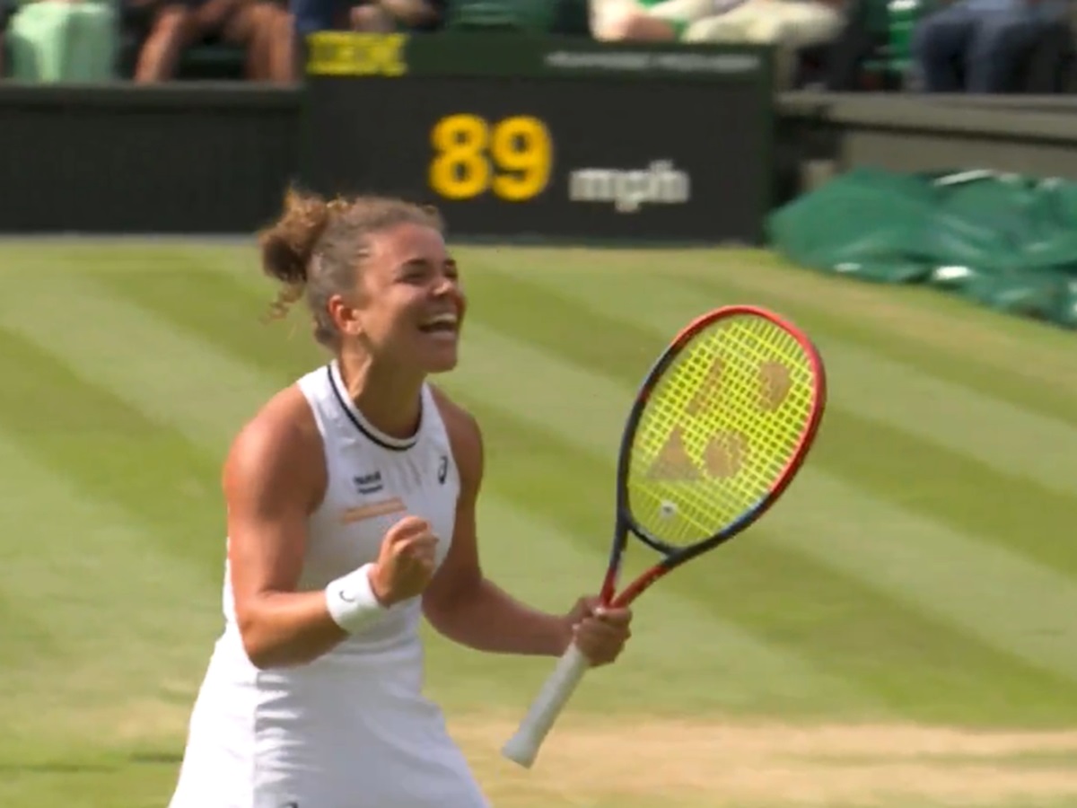 Wimbledon, Paolini fa la storia: batte Vekic dopo in una partita infinita ed è in finale