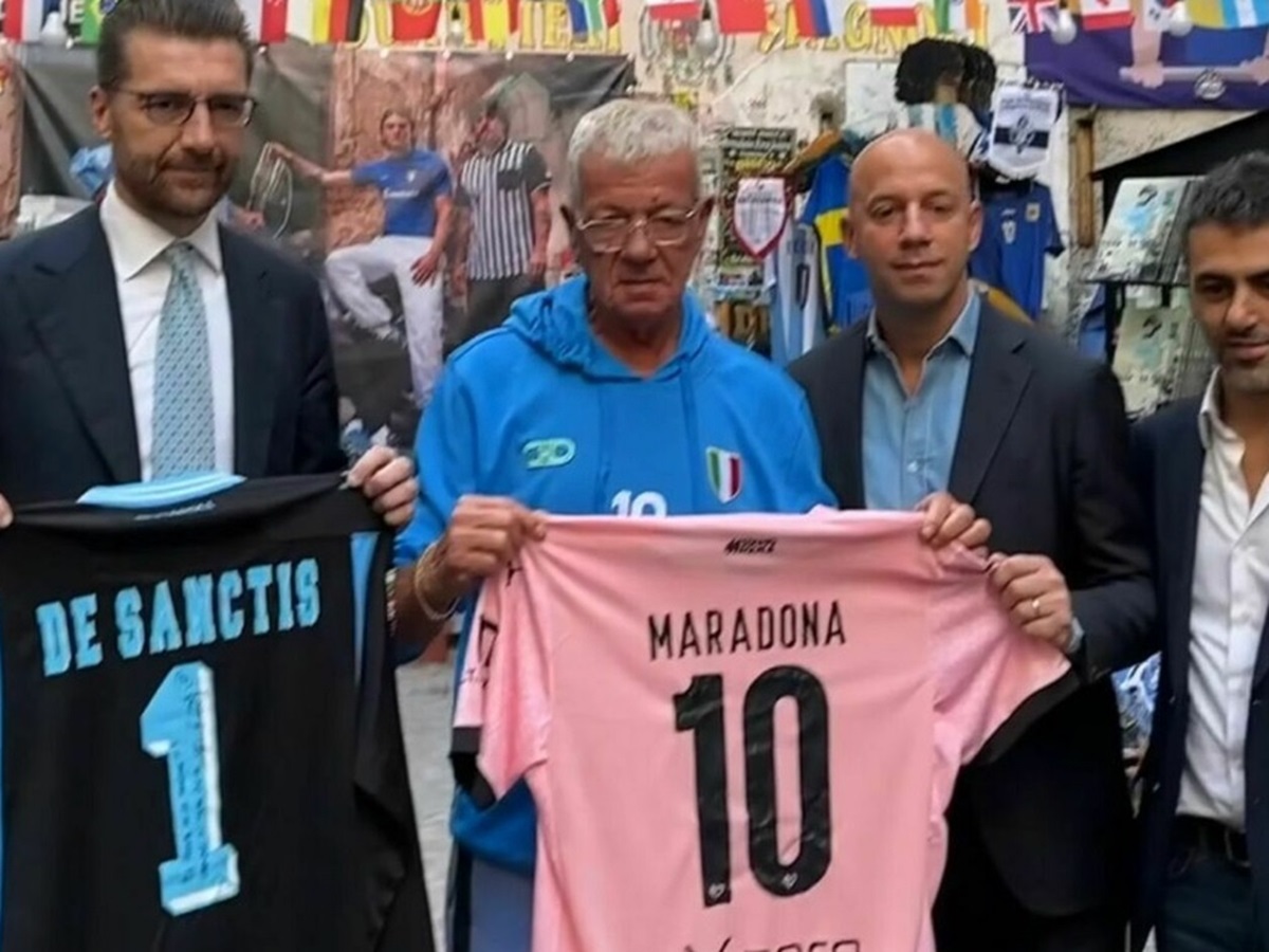 Coppa Italia, il ds del Palermo e l'omaggio a Maradona ai Quartieri Spagnoli