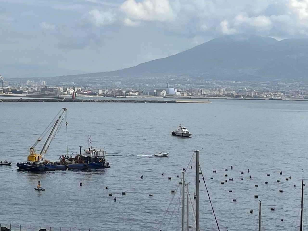 Affinamento in mare a Castel dell’Ovo per 50 bottiglie di limoncello dell’Antica Distilleria Petrone4