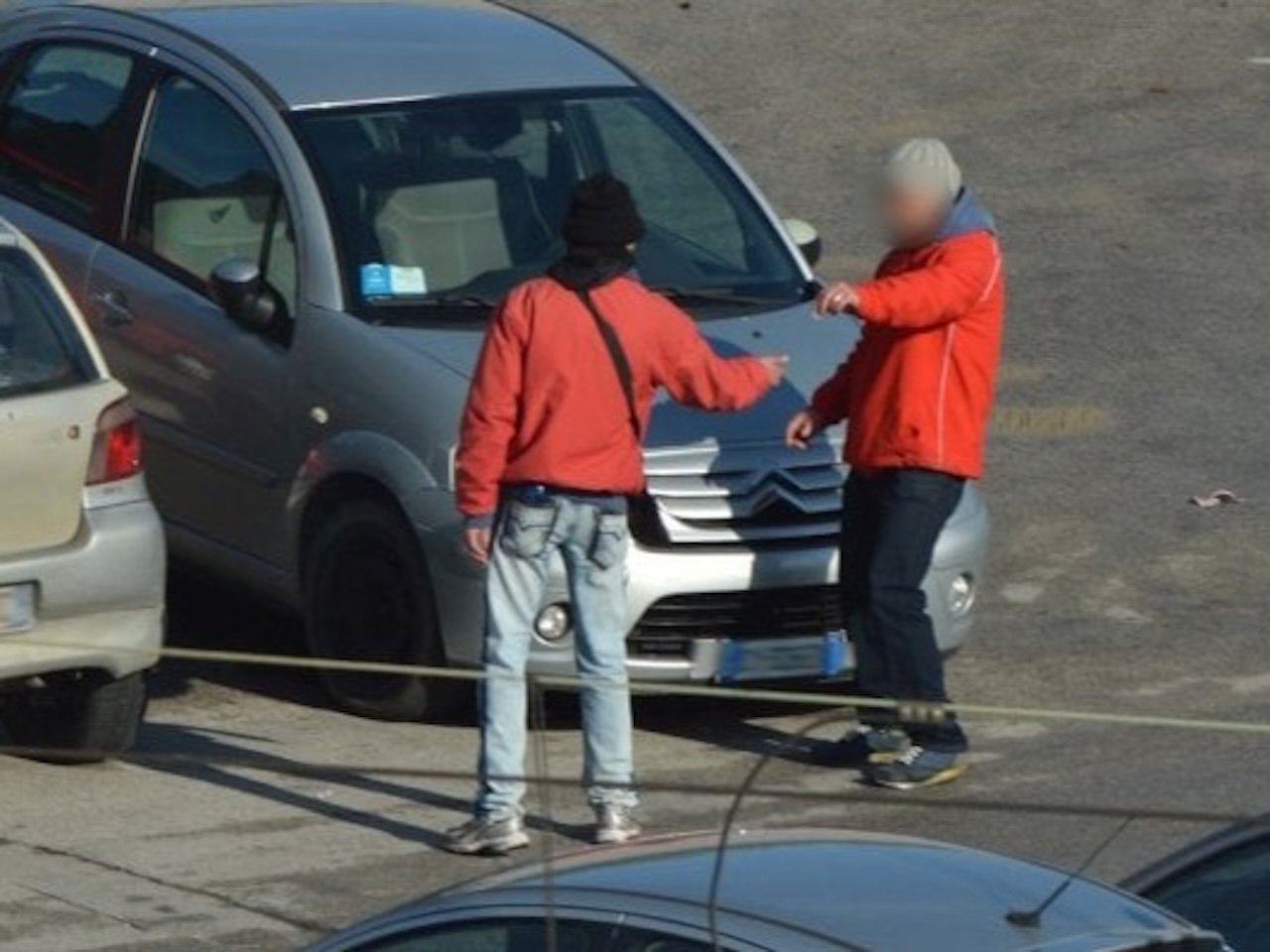 Napoli, denunciati 19 parcheggiatori abusivi