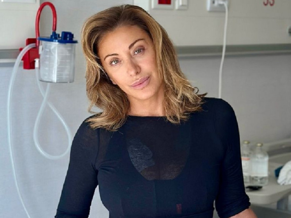 Sabrina Salerno rivela: “Ho un tumore maligno al seno, a breve mi opero”