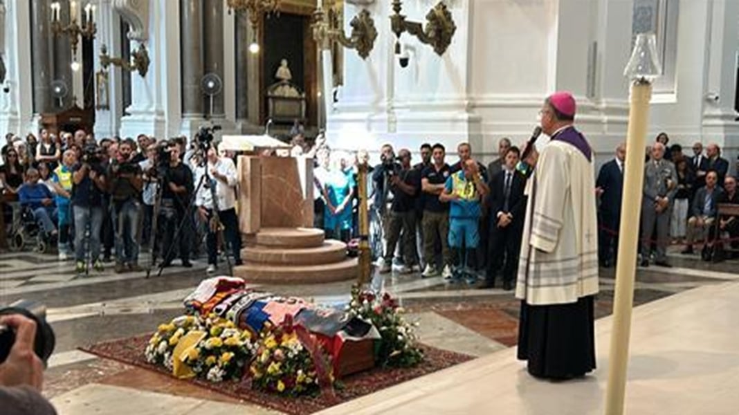 Palermo piange Schillaci, i funerali: 