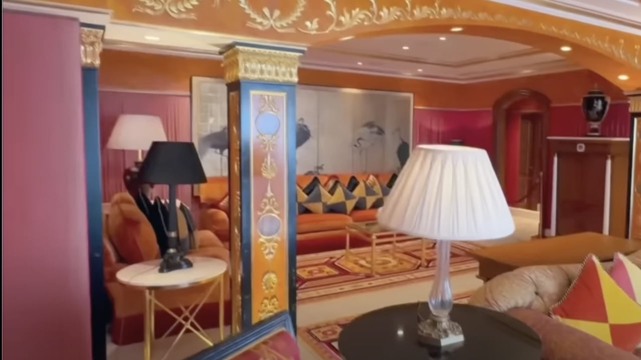 Scopri le Immagini Esclusive dell'Hotel di Lusso a Dubai che ha Ospitato Raffaele Imperiale