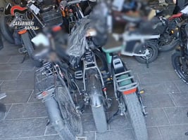 Napoli, rubano una e-bike: due uomini arrestati sulla A1 dalla Polizia Stradale