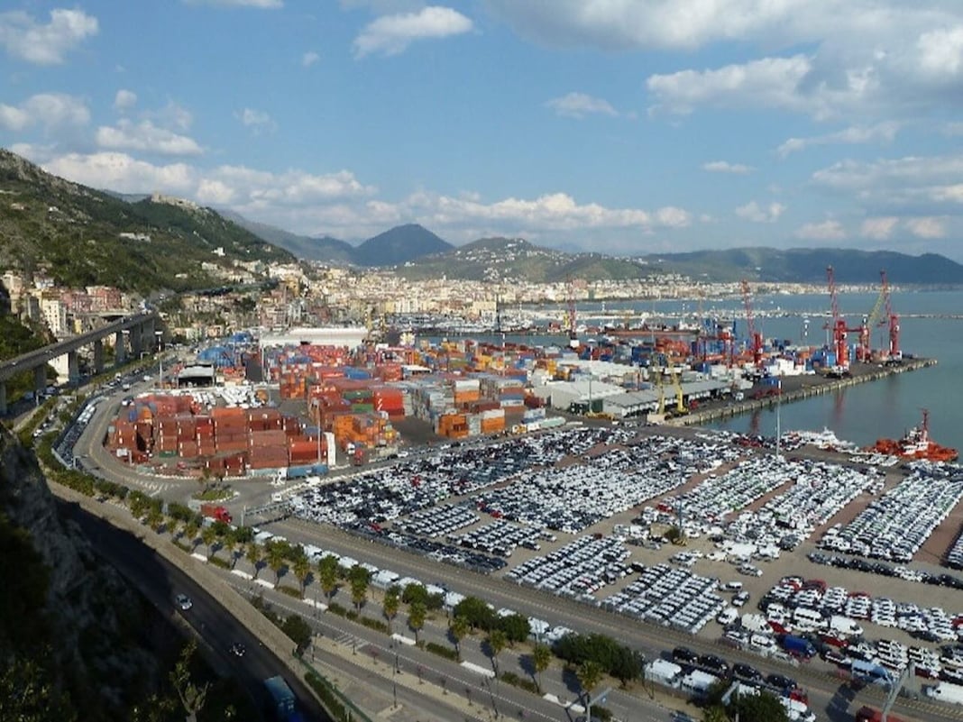 Porto di Salerno, i sindaci della Costiera dicono no all’allargamento: “Masterplan devastante per ambiente e turismo”