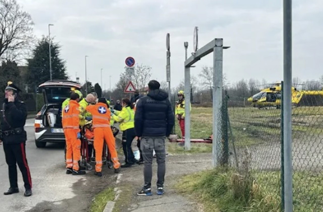 Coppia di salernitani travolta da un’auto davanti al supermercato, muore un 78enne, gravissima la moglie
