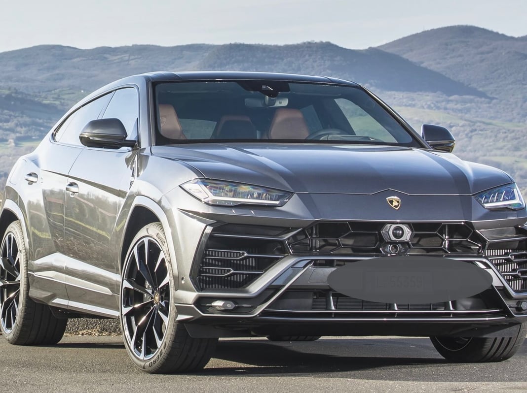 Auto di lusso importate eludendo l’IVA