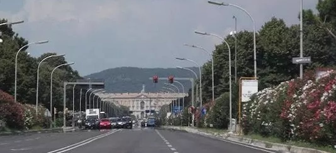 Caserta, inseguimento notturno su Viale Carlo III