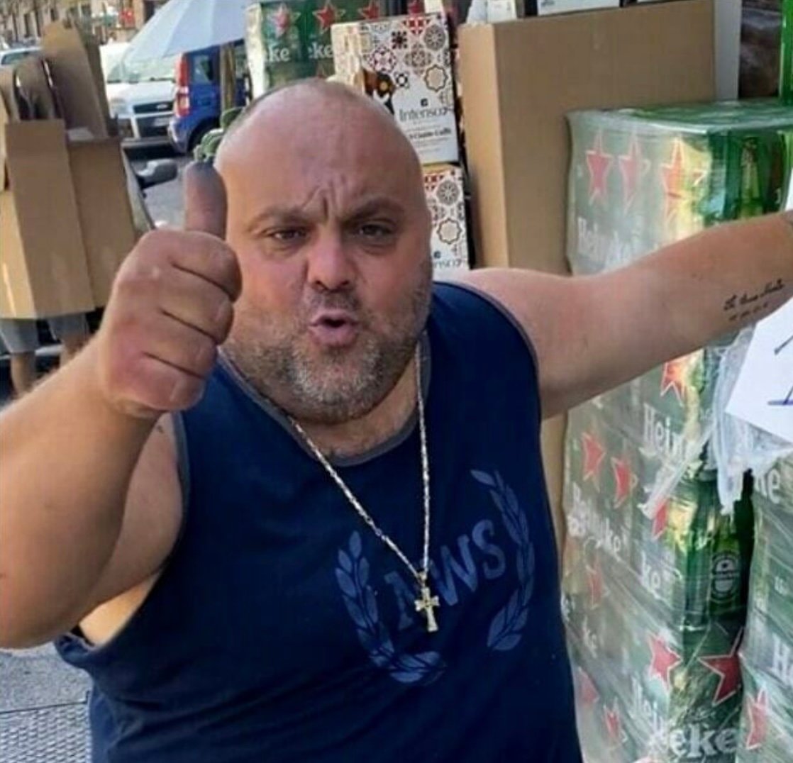 chiuso il supermercato del tiktoker "Alfredo 'o chiatto"