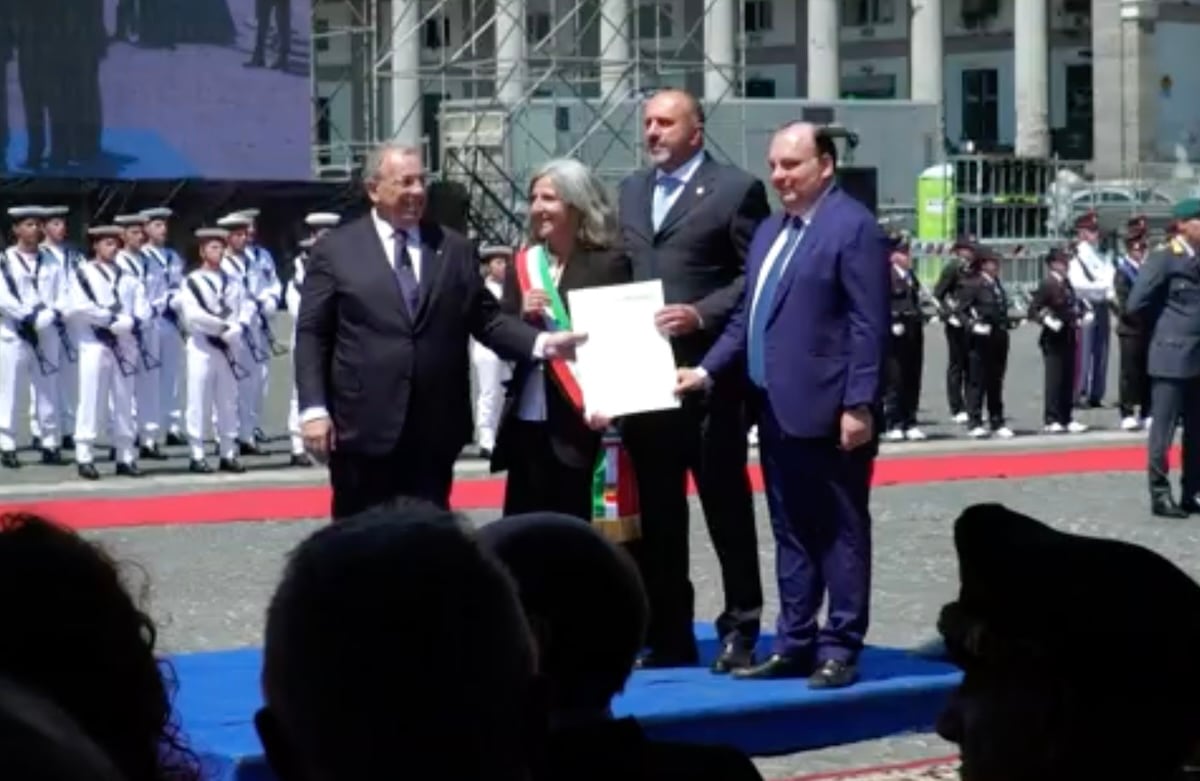 Festa della Repubblica, Napoli premia 27 cittadini con le onorificenze al Merito