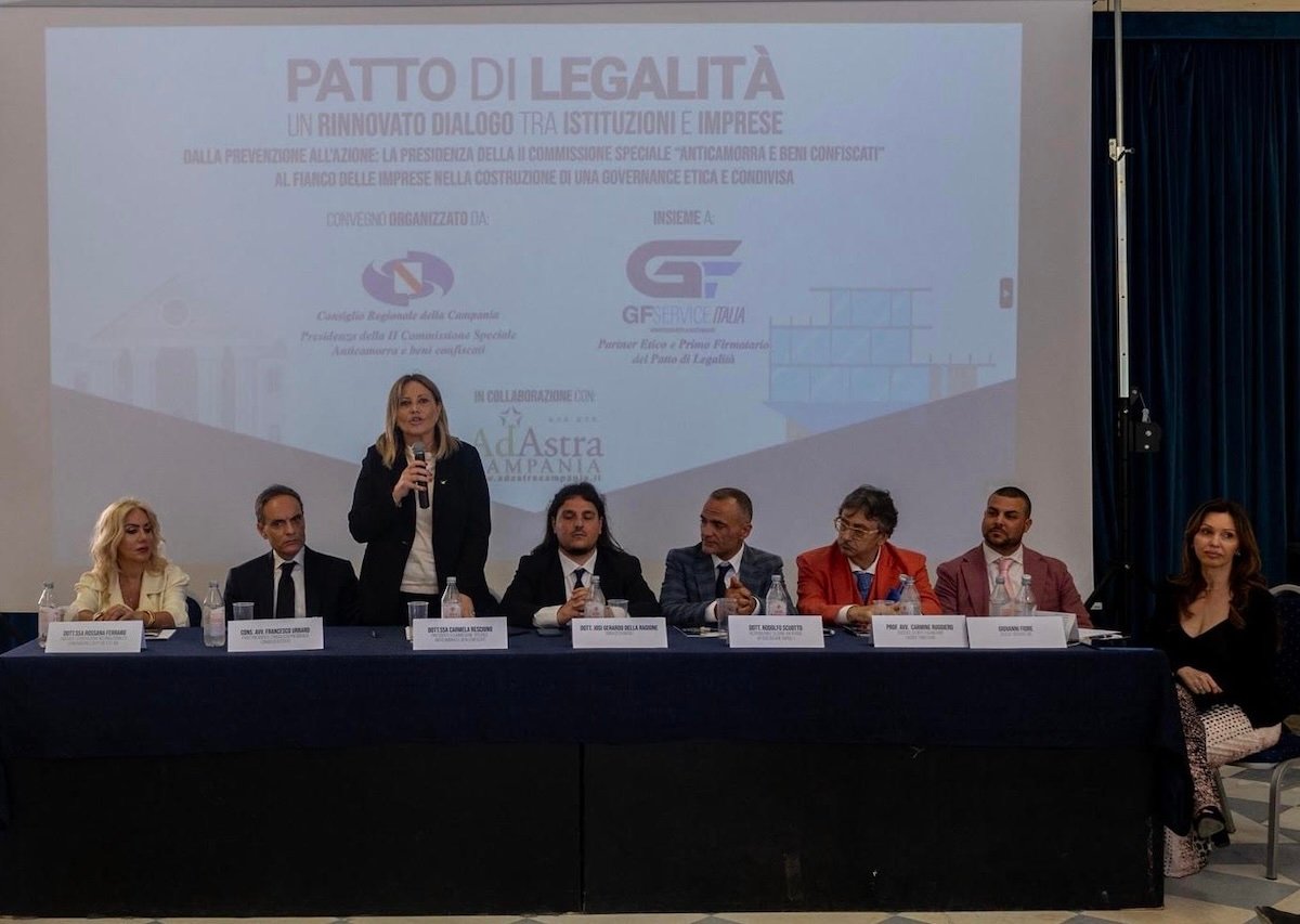 Bacoli firma il patto della legalità negli appalti con la Regione Campania