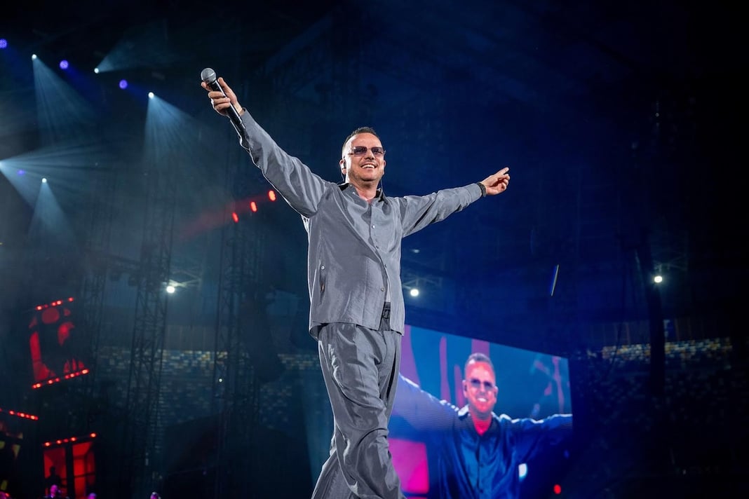 gigi d'alessio, tour palazzetti